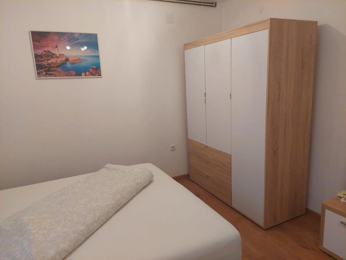 Apartman Anastasija Surcin Exterior photo